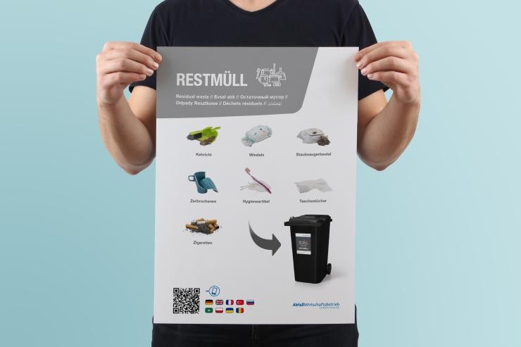 Kehricht, Windeln, Staubsaugerbeutel, zerbrochene Keramik, Hygieneartikel, Taschentücher und Zigaretten gehören in die Restmülltonne. Kehricht, Windeln, Staubsaugerbeutel, zerbrochene Keramik, Hygieneartikel, Taschentücher und Zigaretten gehören in die Restmülltonne.